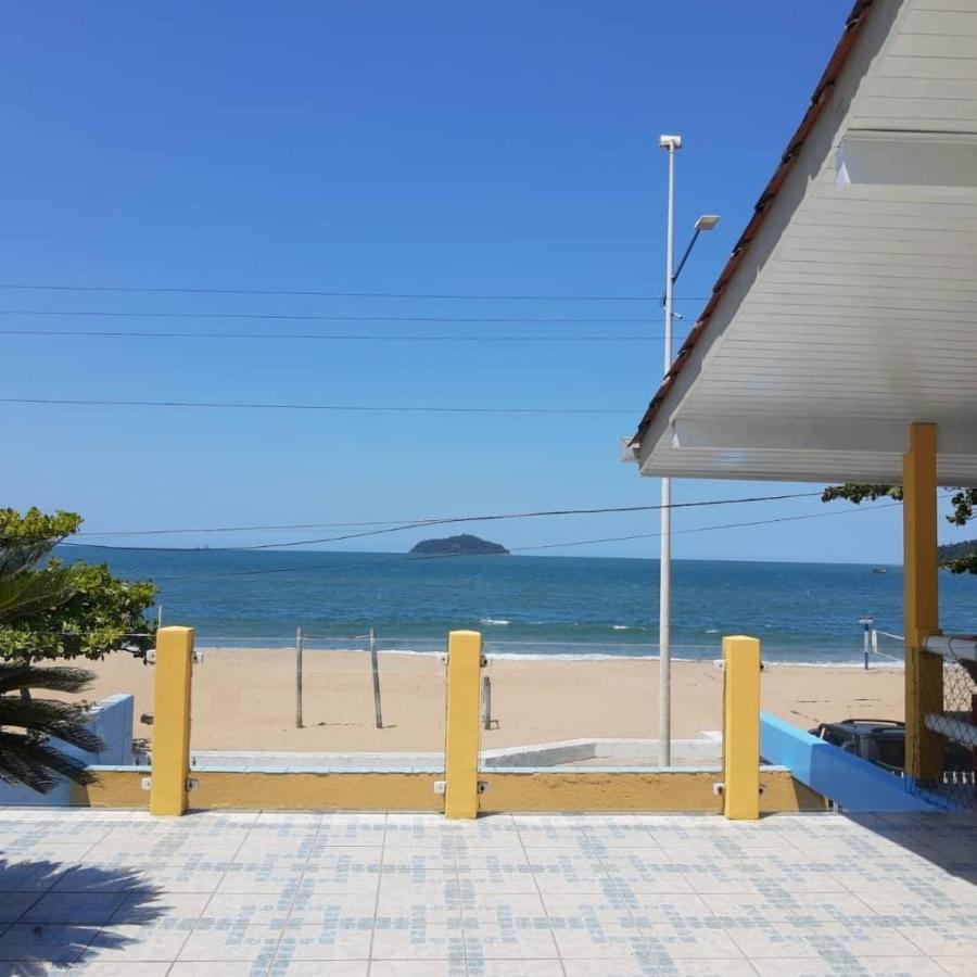 Mansao Ouro Verde Vlc Frente Para O Mar Com Piscina Piçarras Buitenkant foto